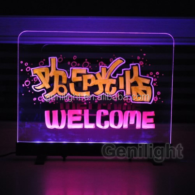 Anpassbares RGB SMD5050 LED-Streifen-Magnetbrett für interaktive Werbung
